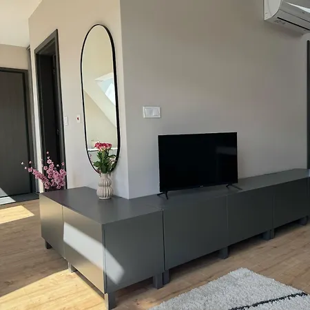 Sofia-cherkovna Nest Апартамент *