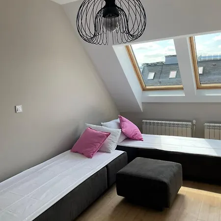 Sofia-cherkovna Nest Апартамент София